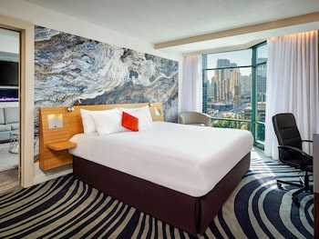 Suite, 1 King Bed