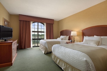 Suite, Multiple Beds, Microwave