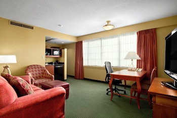 Suite, 1 King Bed with Sofa bed, Microwave, Corner