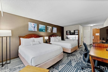 Studio Suite, 2 Queen Beds, Kitchenette