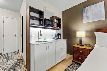 Studio Suite, 2 Queen Beds, Kitchenette