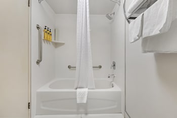 Standard Room, 1 Double Bed, Non Smoking, Refrigerator & Microwave
