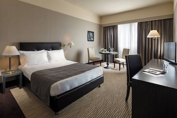 Standard Room, 1 Queen Bed