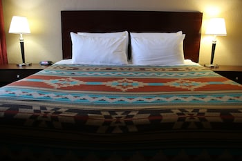 Suite, 1 King Bed with Sofa bed, Non Smoking, Kitchenette