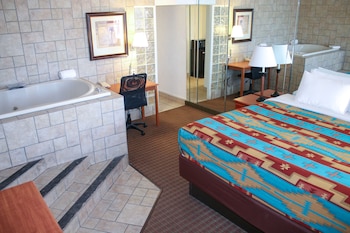 Suite, 1 King Bed, Non Smoking