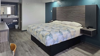Standard Room, 1 King Bed, Non Smoking