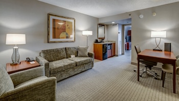 Suite, 1 King Bed, Accessible, Bathtub