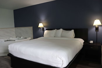 Deluxe Studio Suite, 1 King Bed, Non Smoking