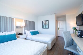 Standard Room, 2 Double Beds, Refrigerator, Harbor View
