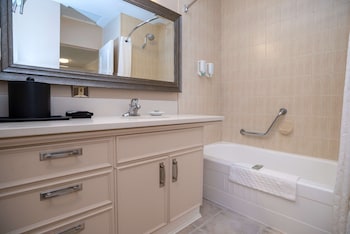 Family Suite, 2 Queen Beds, Non Smoking, Refrigerator (with Sofabed)
