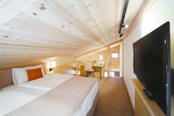 Duplex Family Room Panorama
