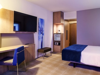 Family Room, Multiple Beds (Family. Shower)