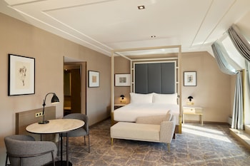 Junior Suite, 1 King Bed, Balcony (Penthouse)