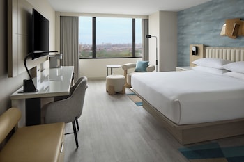 Club Room, 1 King Bed