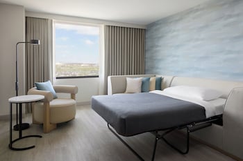 Larger Guest Room, 1 King Bed