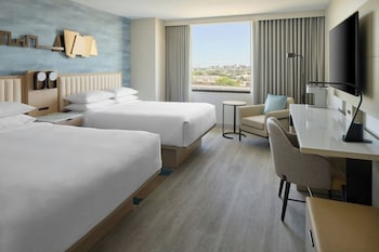 Club Room, 2 Queen Beds