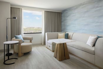 Larger Guest Room, 1 King Bed