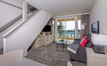 Standard Loft, 2 Queen Beds, Balcony, Ocean View (with Sofabed)