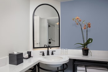 Junior Suite, 2 Double Beds (Luxury)