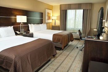 Standard Room, 2 Queen Beds, Accessible (Roll-In Shower)