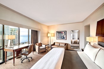 Deluxe Room, 1 King Bed with Sofa bed, City View (Hearing Accessible)