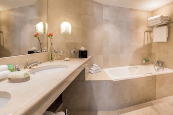 Junior Suite Privilege View