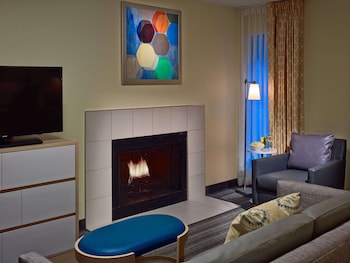 Suite, Multiple Beds, Accessible (Roll-In Shower)