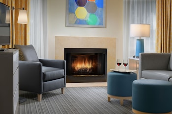 Suite, Multiple Beds, Fireplace