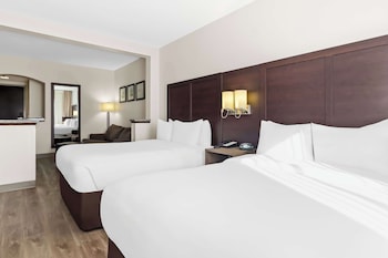 Suite, 2 Double Beds, Non Smoking
