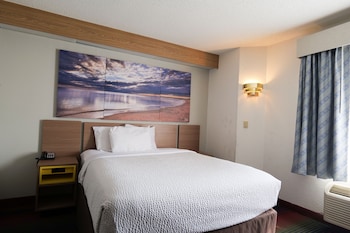 Room, 1 Queen Bed, Accessible, Non Smoking (Mobility)