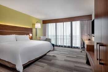 Standard Room, 1 King Bed, Accessible (Communications, Mobility, Access Tub)
