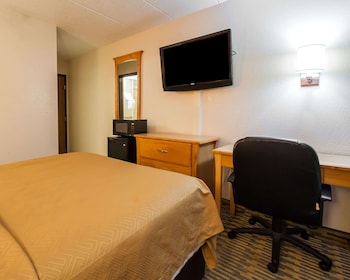 Standard Room, 1 Queen Bed, Non Smoking