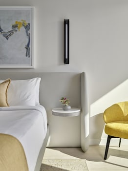 Room, 1 King Bed, Balcony