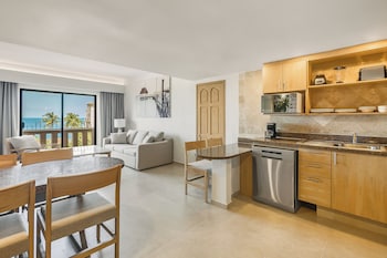 Premium Villa Master Suite