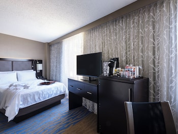 Standard Room, 1 Queen Bed (High Floor)