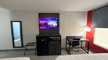 Room, 2 Queen Beds, Non Smoking