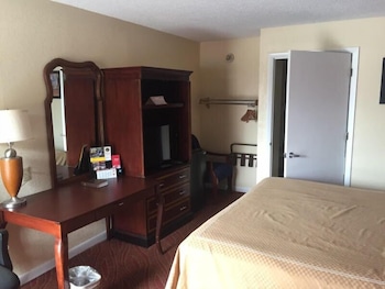 Standard Room, 1 King Bed, Smoking