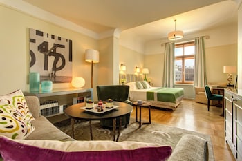 Junior Suite (Cathedral)