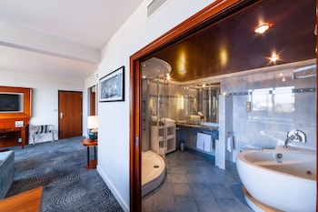 Junior Suite, 1 King Bed