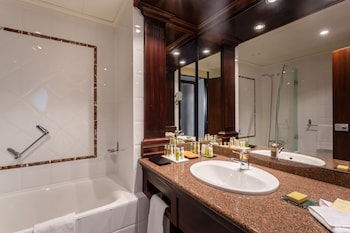 Room, 1 King Bed, City View (King Guest Room)