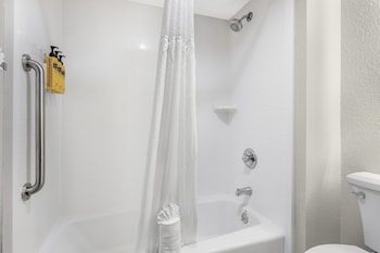 Standard Room, 1 King Bed, Non Smoking, Refrigerator & Microwave