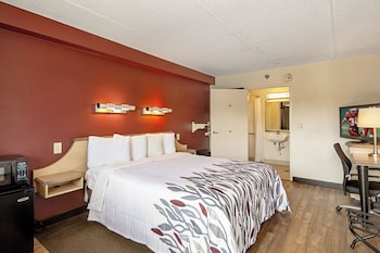 Superior Room, 1 King Bed, Accessible (Roll-In Shower, Smoke Free)