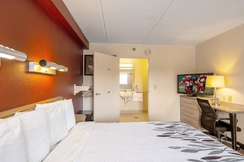 Superior Room, 1 King Bed, Accessible (Roll-In Shower, Smoke Free)