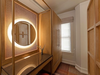 Premier Suite, 1 Bedroom, Corner (Nespresso)