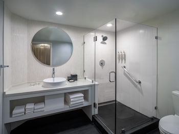 Room, 1 King Bed, Tower