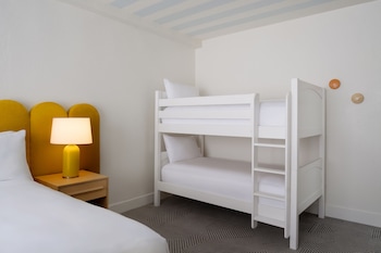 Deluxe Room, 1 Double Bed, Lanai