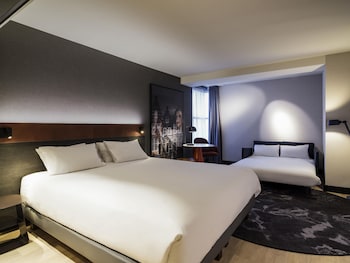 Quadruple Room, 1 Double Bed with Sofa bed (Privilege)