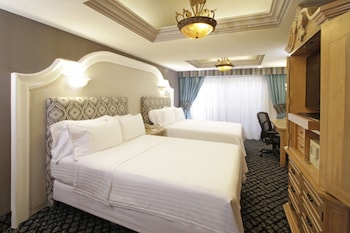 Standard Room, 2 Queen Beds, Garden View