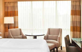Deluxe Room, 2 Queen Beds, Non Smoking