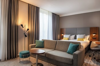 Premium Room, 1 King Bed with Sofa bed